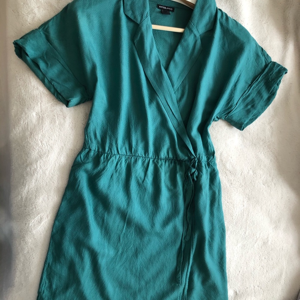 Dress - Picture 4 of 4
